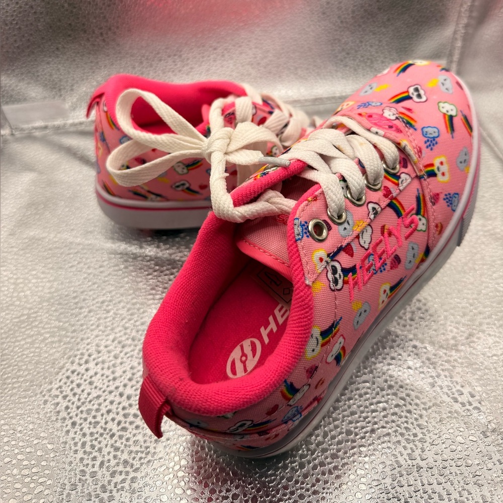 Heeleys Girls Size Youth 1 Pink WIth Rainbows & Clouds. Wheels On Bottom